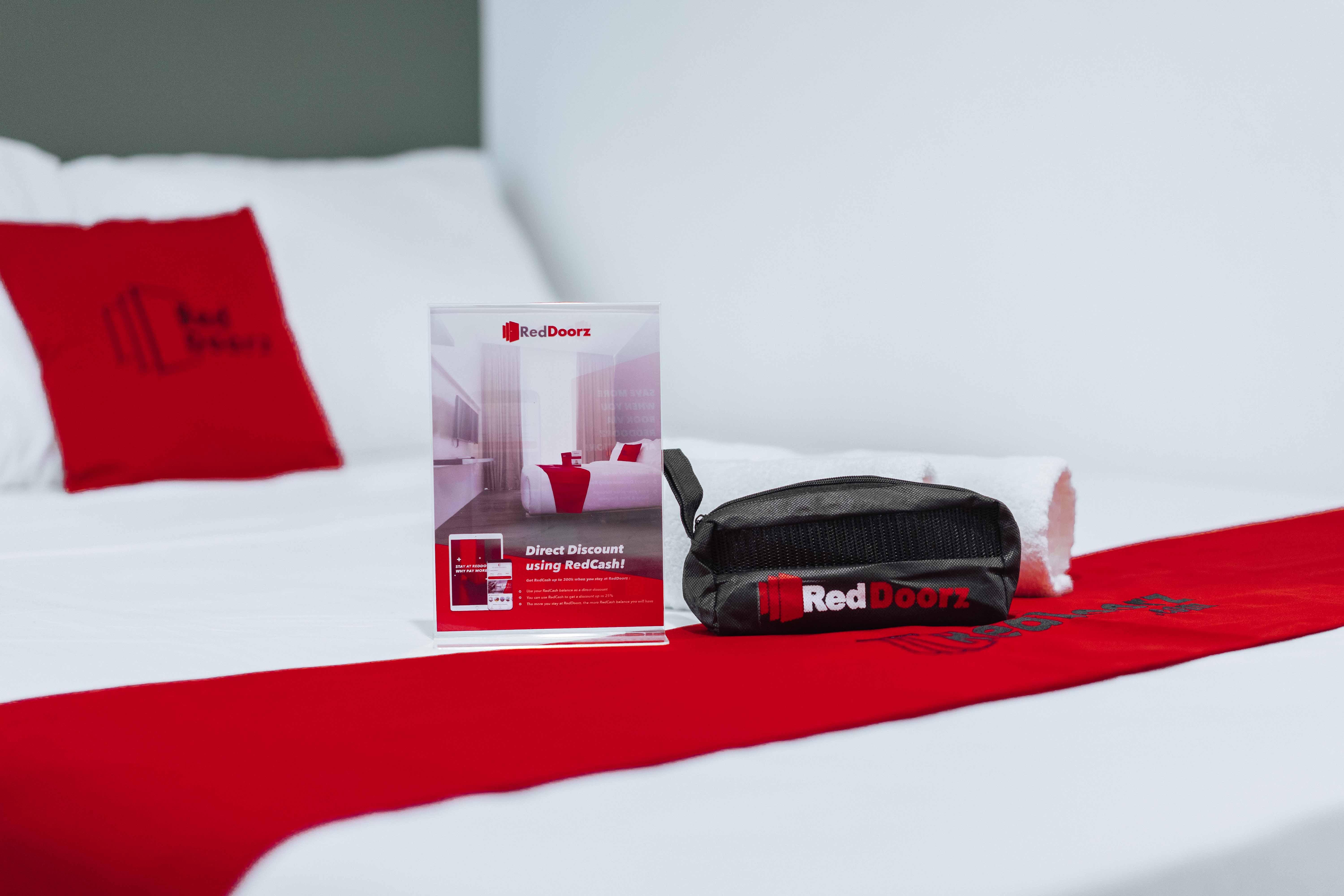 Reddoorz Plus @ Roxas Street Davao Luaran gambar